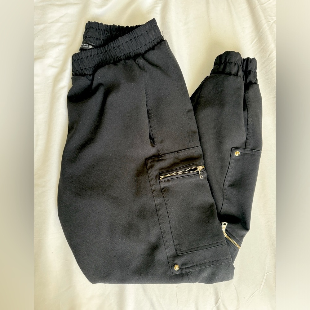 Gently used Zara cargo joggers size S